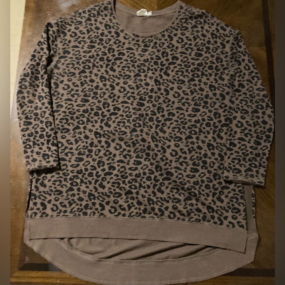 Ladies Size Large White Crow Leopard Tunic Split Sides